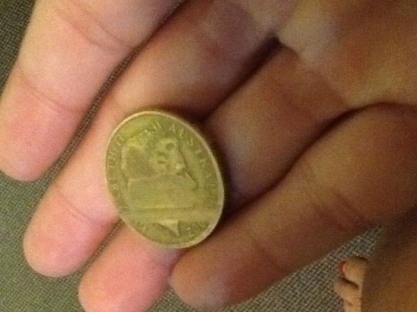 Pre-Mint-Error?-Australian-2002-1-Dollar