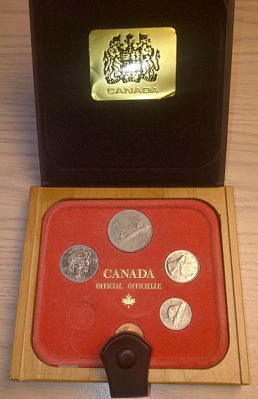 Does-Anyone-Recognize-This-Set?