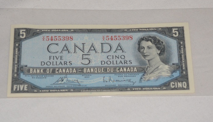 Bundle-Of-Canadian-Bills