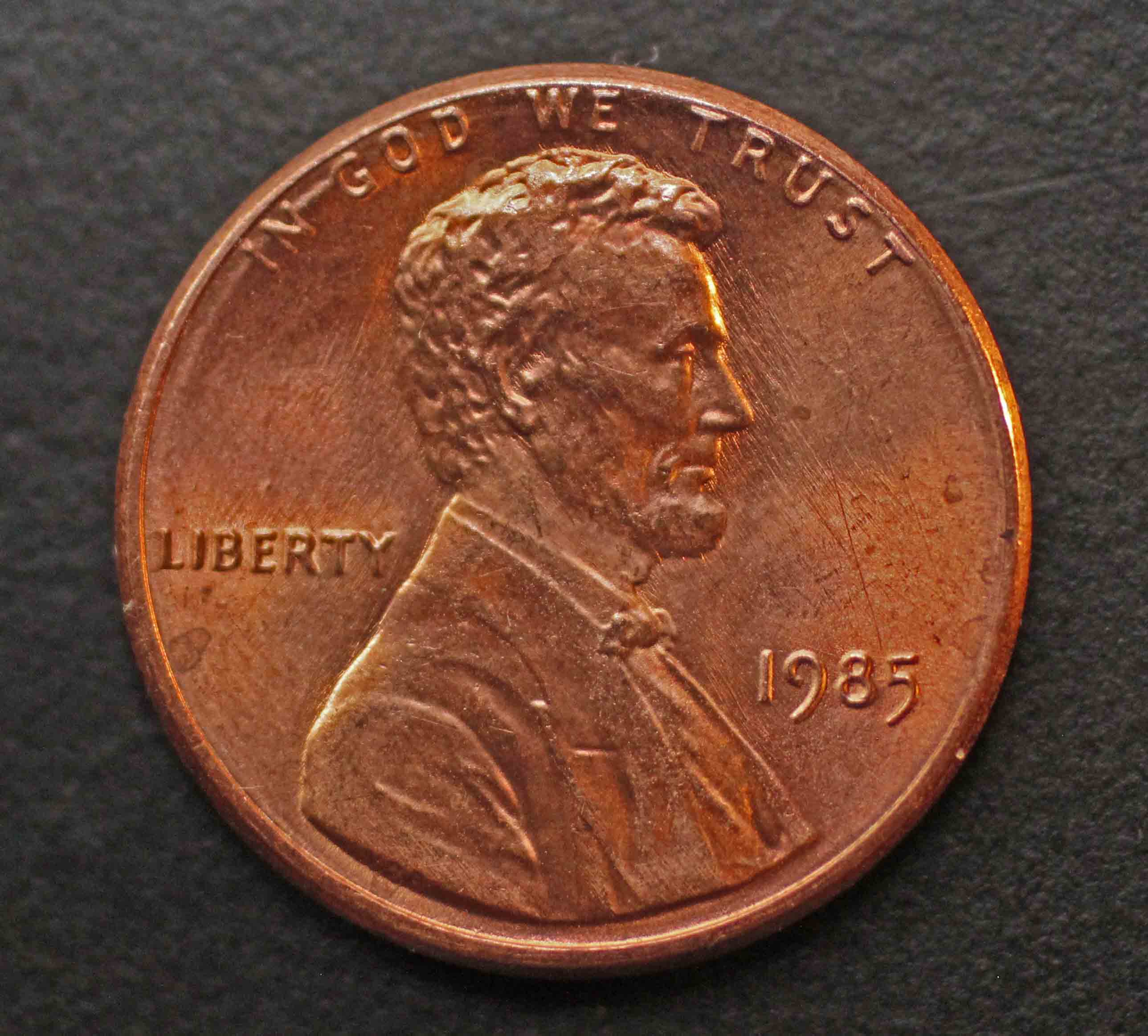 1985-&-1979-Lincoln-Penny-With-Finger-Feeder-Damage-And/Or-Die-Deterioration-Or-PMD-Or-Damaged-Die?