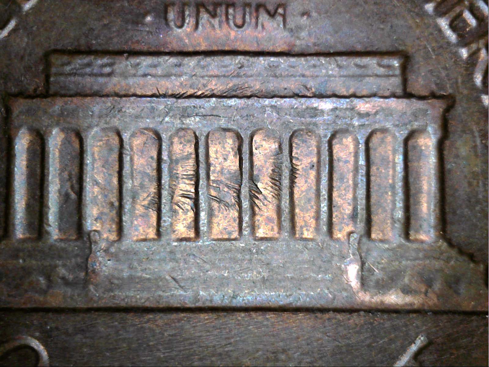 1983-LMC----Looks-Like-Iron-Filings-Next-To-A-Magnet