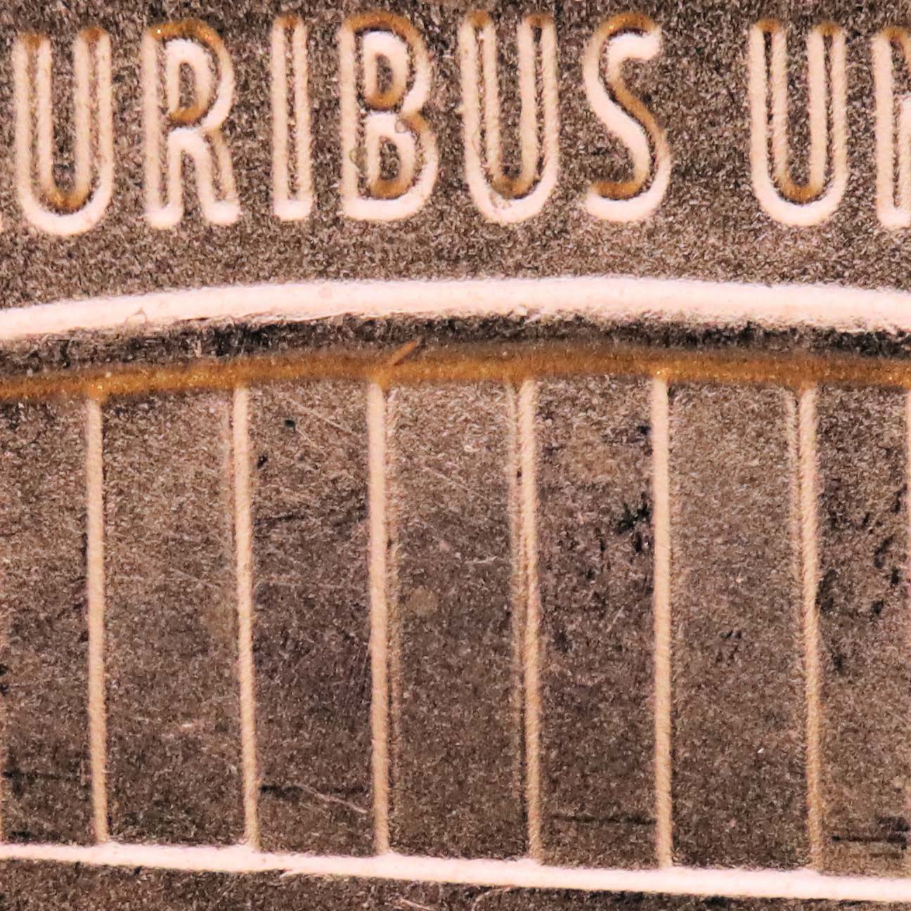 2019-LSC-Possible-DDR-Between-Two-Panels-Under-The-Second-U-In-Pluribus