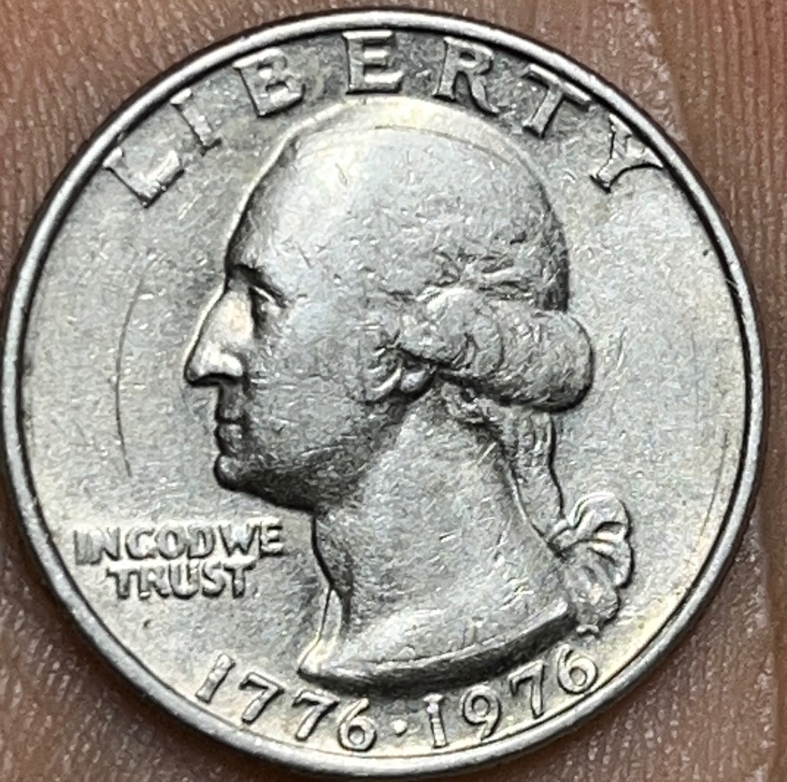 1776-1976-Bicentennial-Washington-Quarter---6-Fingers-?-Lol