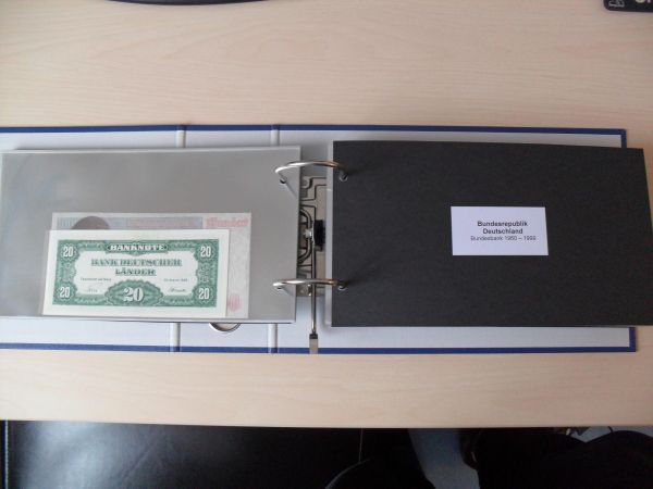 How-Do-You-Store-Your-Banknote-Collection?