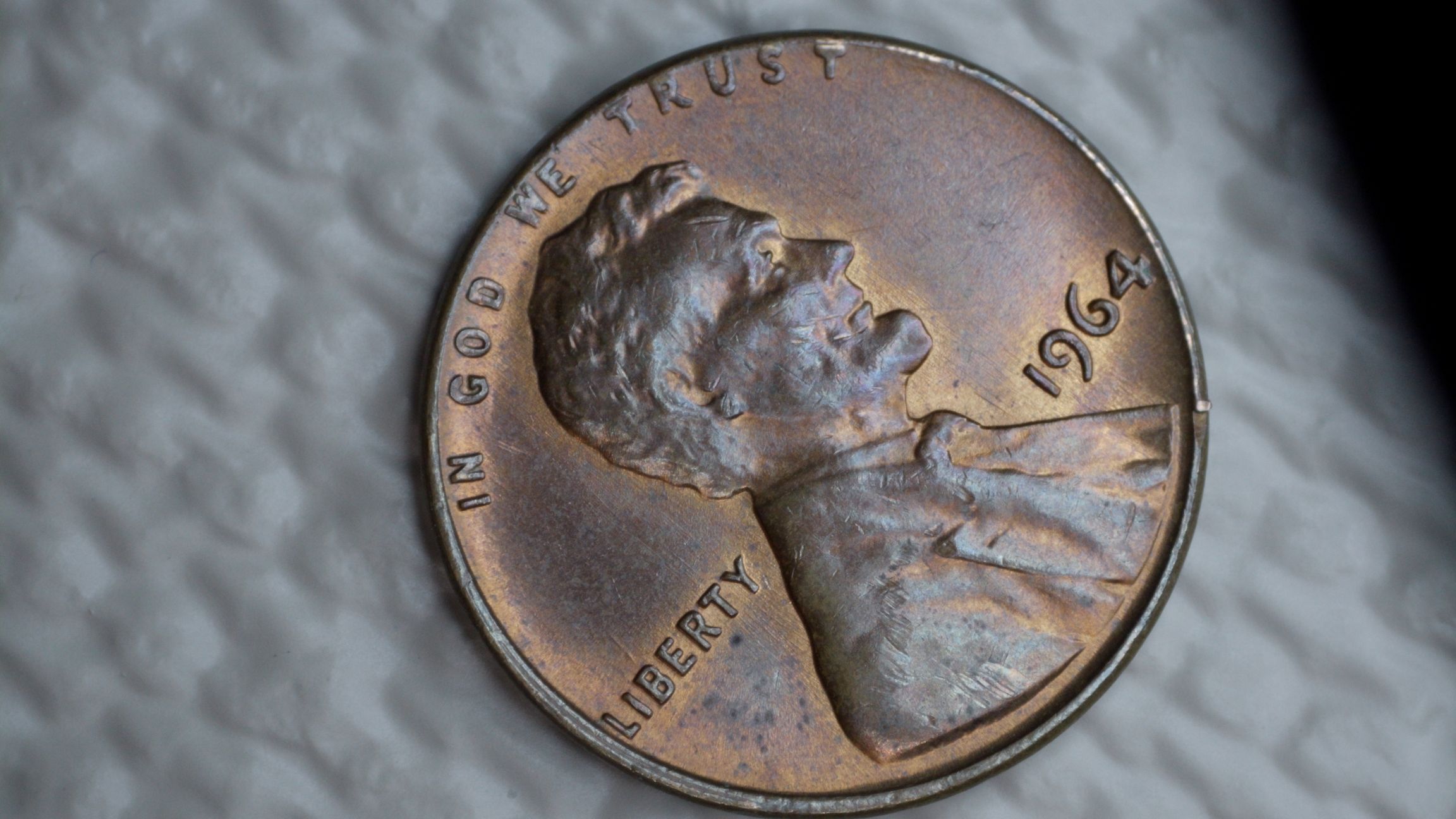 1964-Lincoln-Memorial-Penny.-Interesting-Color