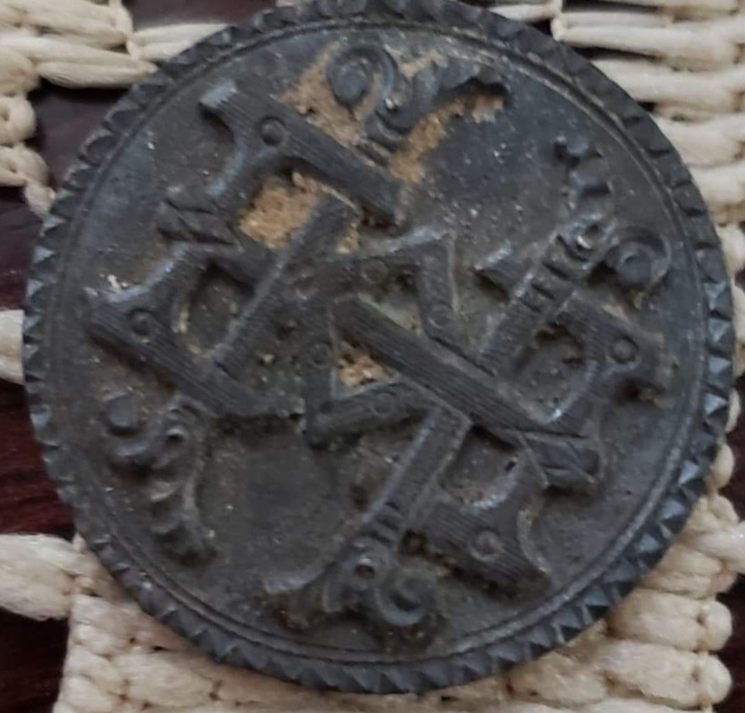 Found-Coin-Or-Token.need-ID-Please