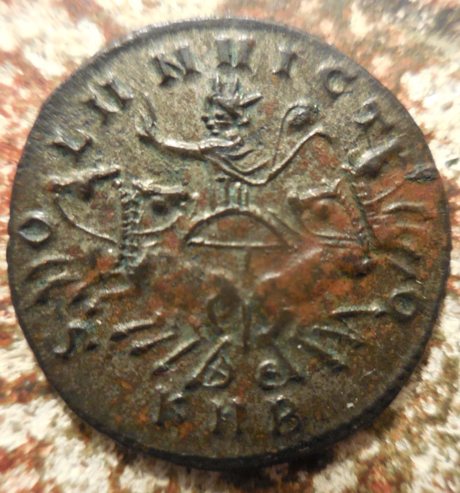 Lovely-Facing-Quadriga-Scene:-Silvered-Probus-Antoninianus-23mm-3.8g
