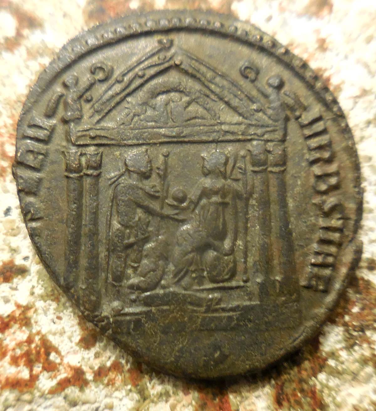 EF-Portrait-Of-Maxentius-Follis,-Very-Busy-Scene-In-Reverse: