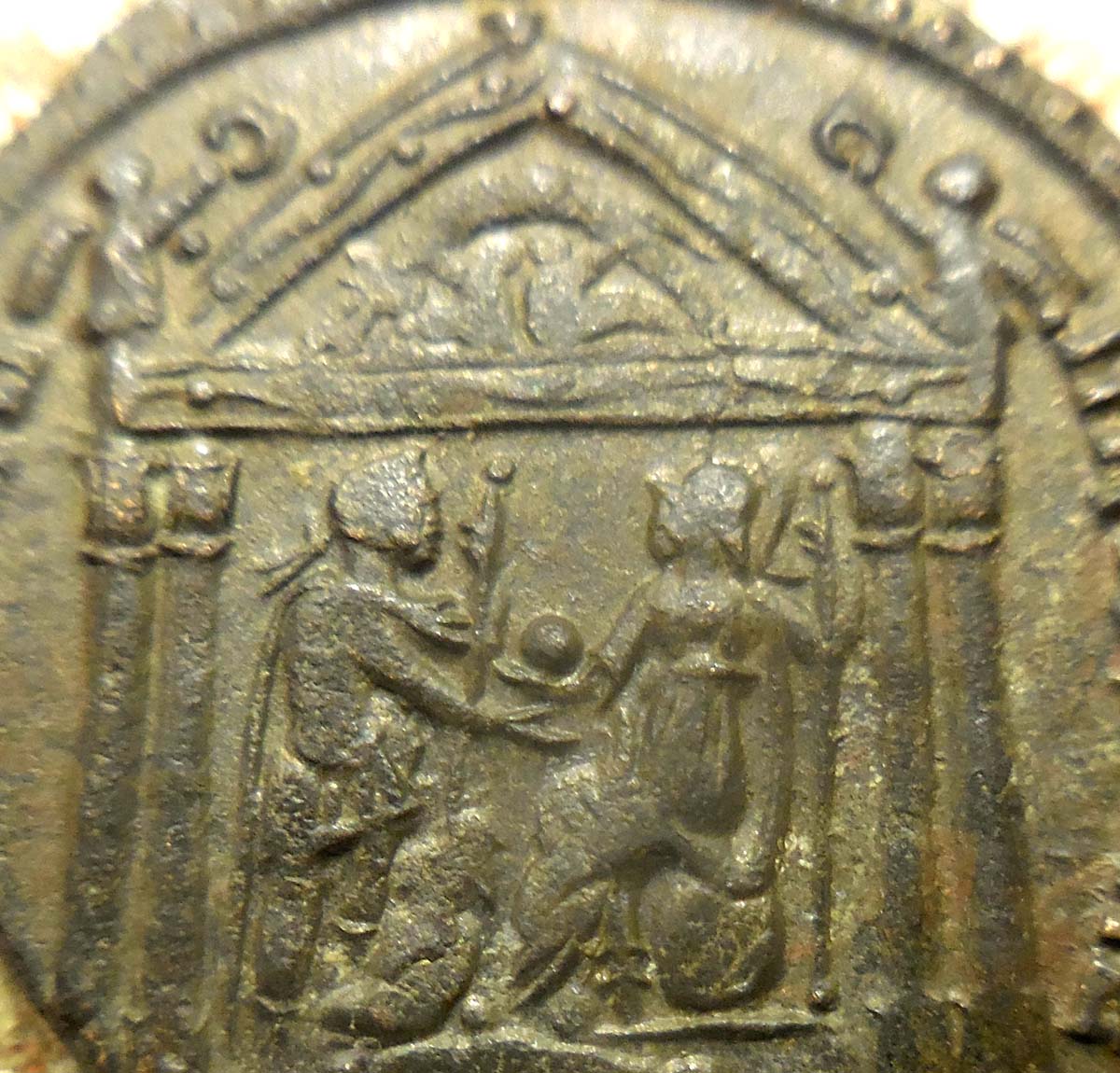EF-Portrait-Of-Maxentius-Follis,-Very-Busy-Scene-In-Reverse: