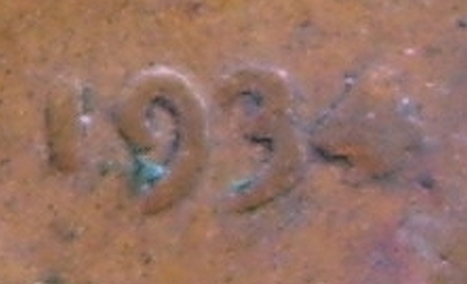 1934-Penny-...just-A-Lot-Of--Worm-Out-Or-Can-Be-Anything-Else-?...