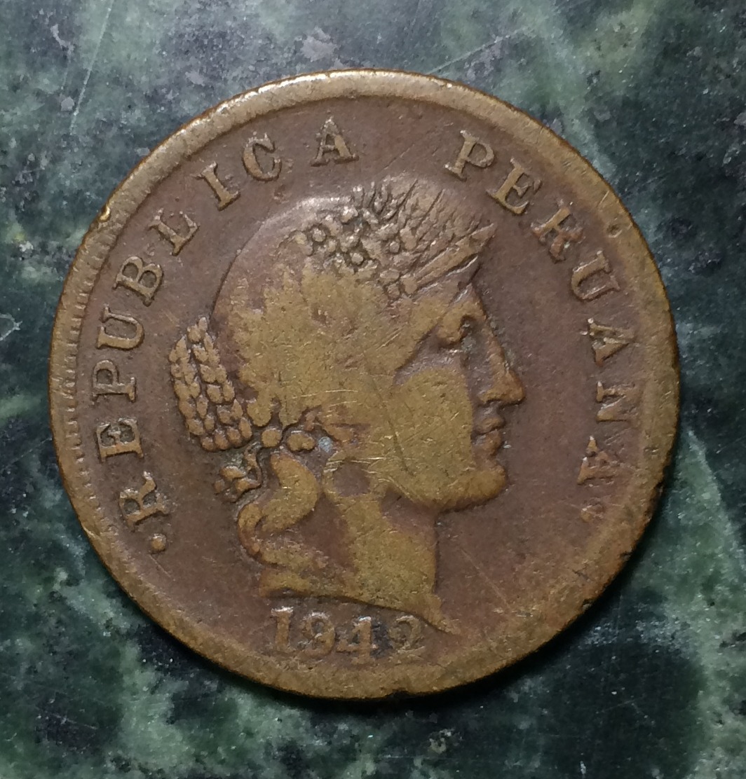 Peru-1942-20-Centavos-....----Die-Damage-Or-PMD-?