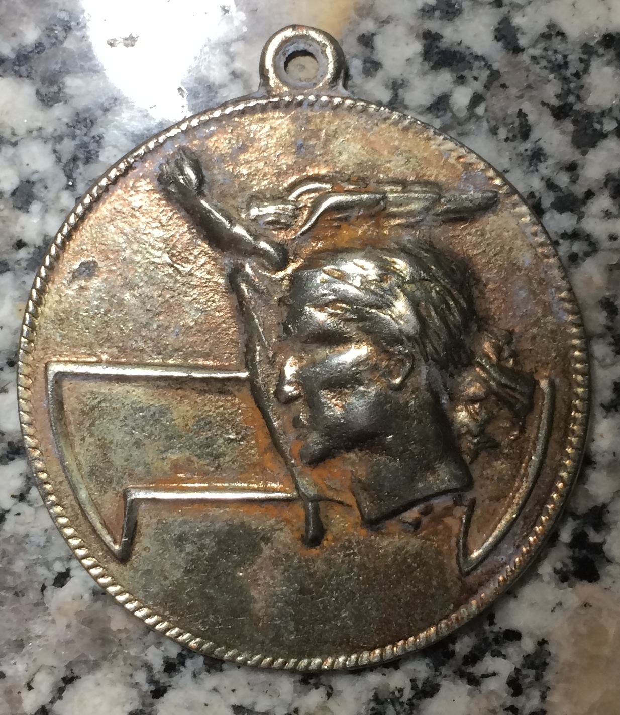 Need-Help-In-This-Medal-?...please-!