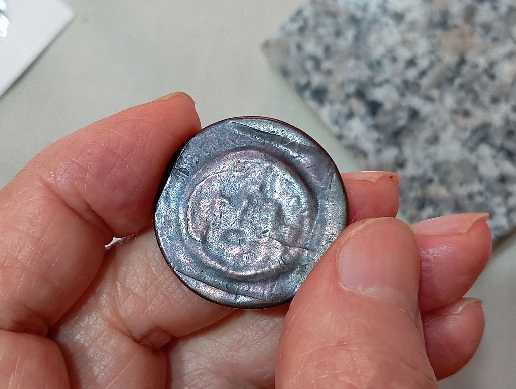 No-Idea-What-Is-This.-A-Coin?-A-Token?-A-Medal?