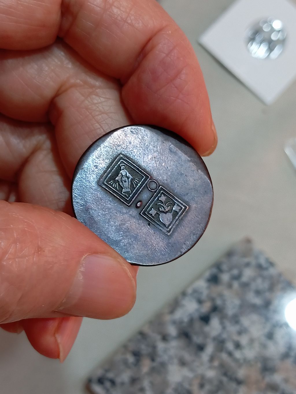 No-Idea-What-Is-This.-A-Coin?-A-Token?-A-Medal?