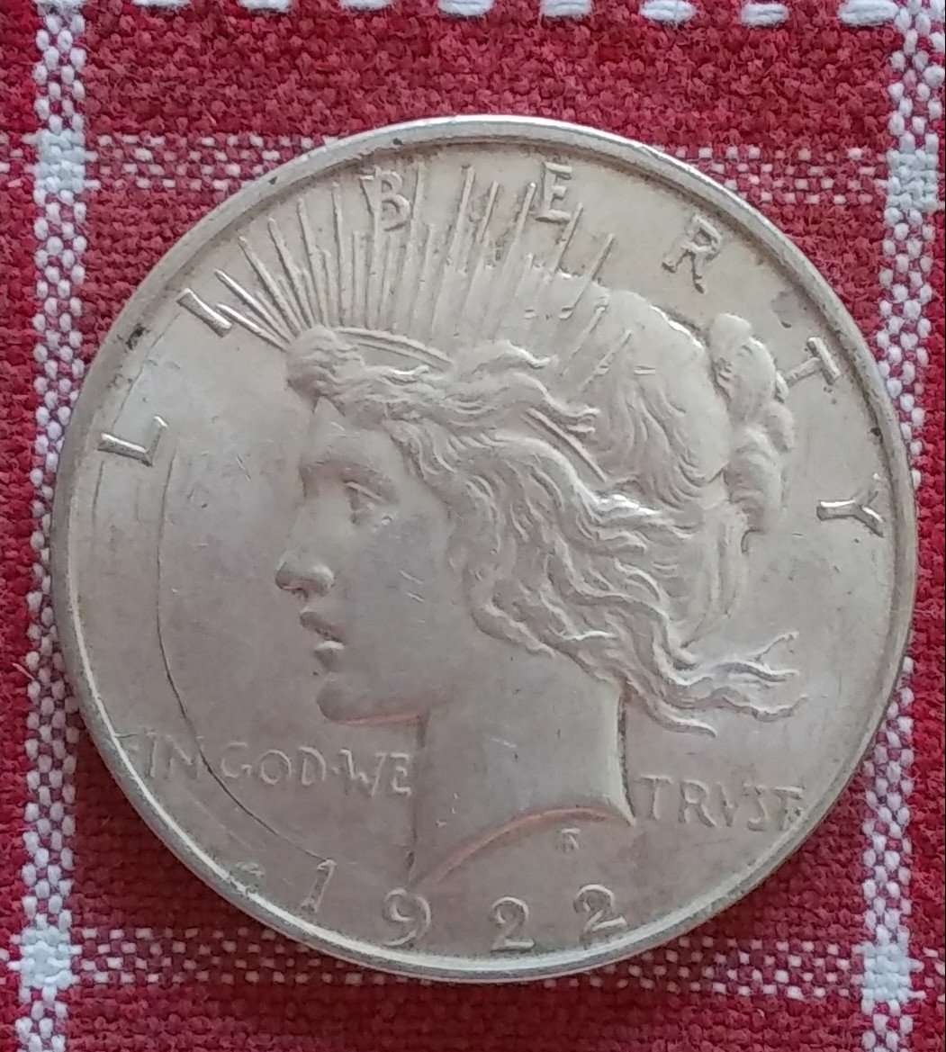 1922-D-Peace-Dollar-Interior-Die-Crack
