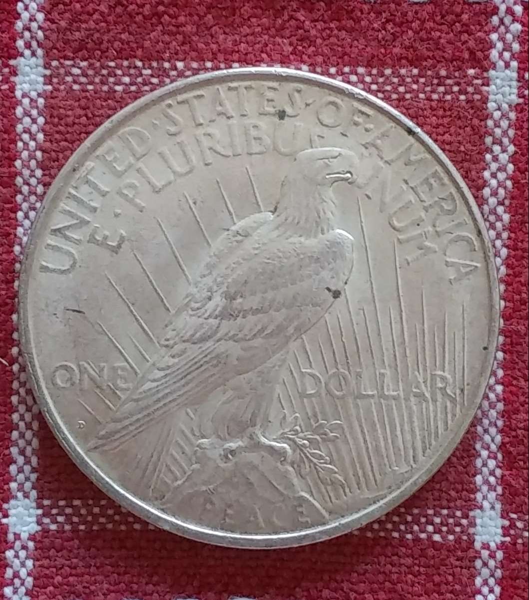 1922-D-Peace-Dollar-Interior-Die-Crack