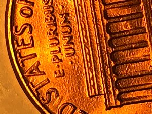 Can-Anyone-Help-Me-Identify-If-This-Is-A-1982-Lmc-Zinc-Large-Date-DDR