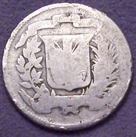 Please-Help-Me-To-ID-This-Worn-Coin-Id:-Mid-20th-Century-Dominican-Republic-5-Centavos