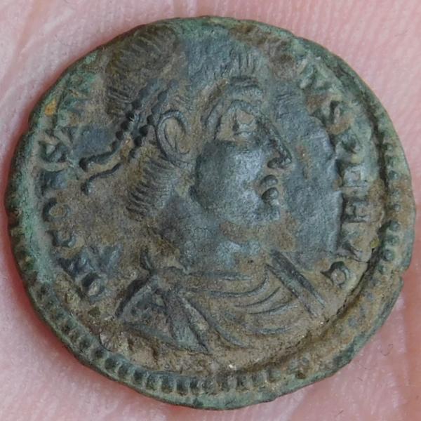 New-Member,-Very-Warm-Greeting-From-Croatia!-Constantius-II.-Coin-Question