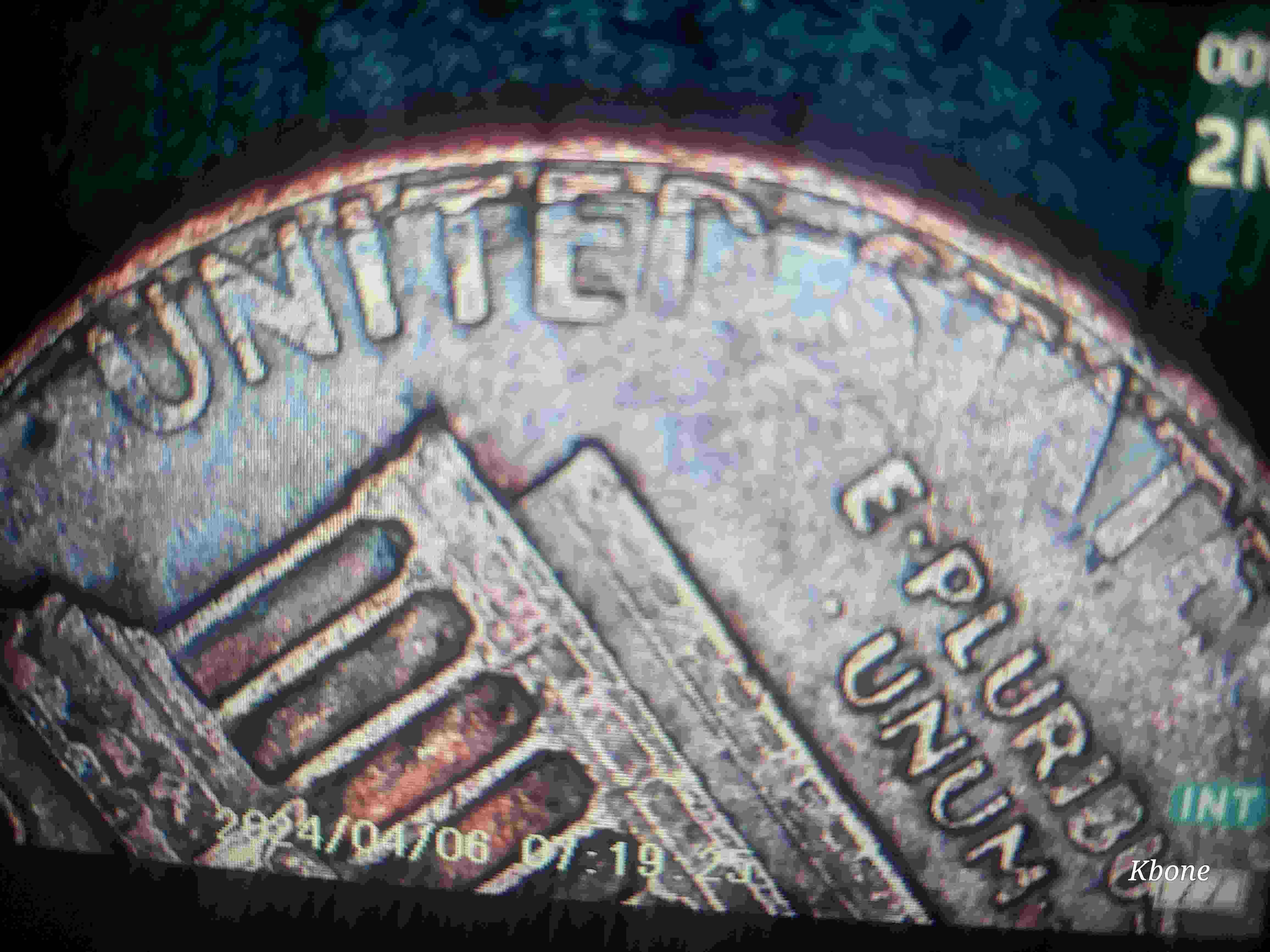 1984-Denver-Mint-Mark-Lincoln-Cent-With-Something-Going-On?