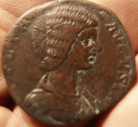 Women-On-Sesterctius