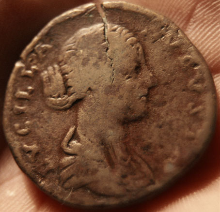 Women-On-Sesterctius