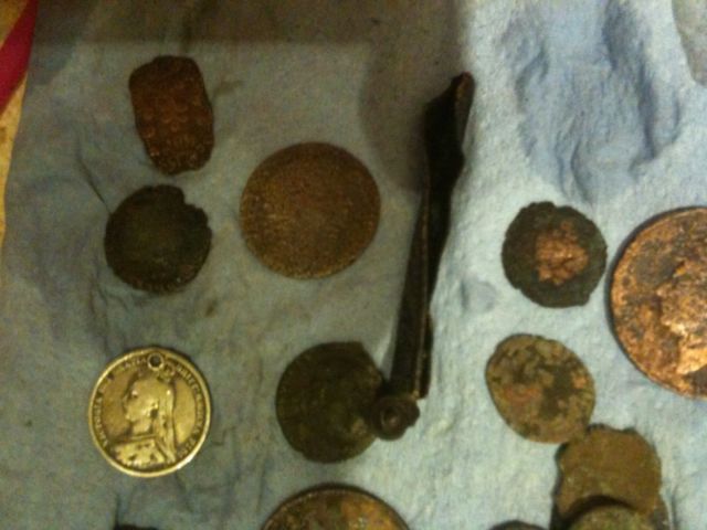Metal-Detecting-Finds,-Can-Buy-For-£30,-What-Do-You-Think?