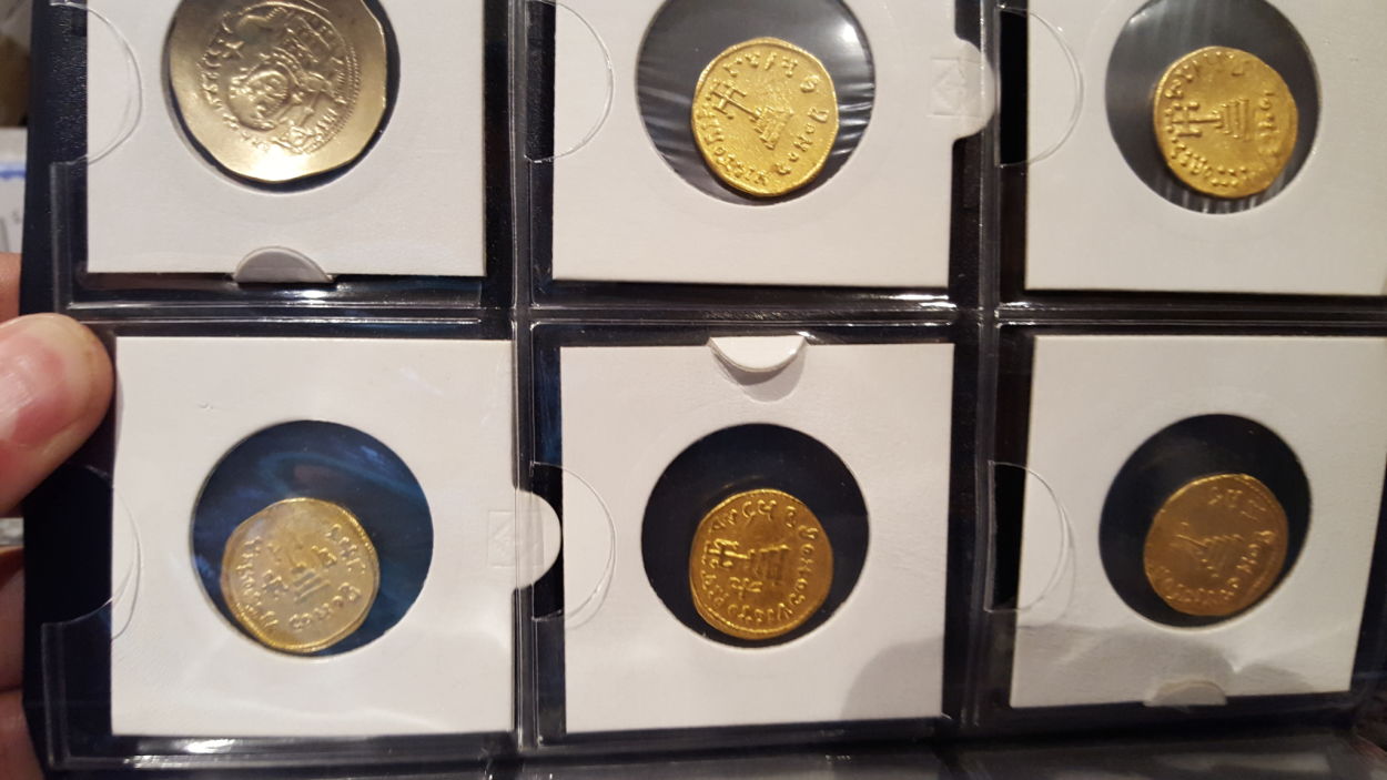 Want-To-Add-A-New-Member-To-Roman-Gold-Coin-Collection....