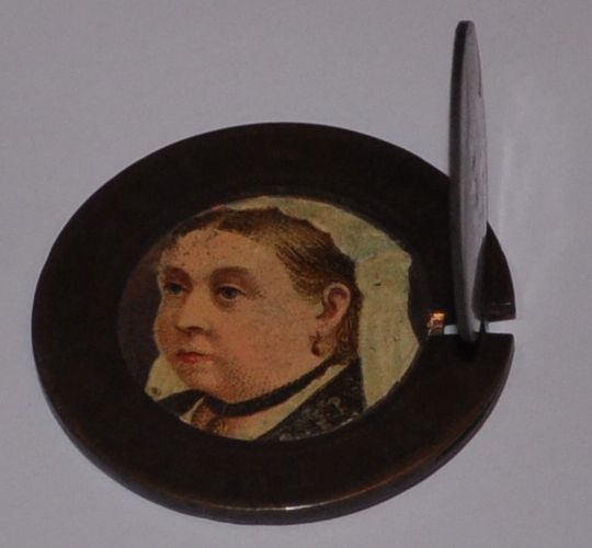 French-Coin-With-English-Queen-Inside