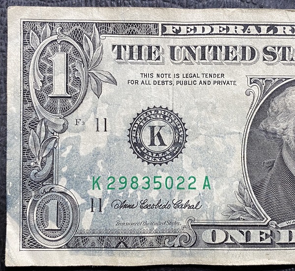 US-One-Dollar-Banknote-Error-Or-PMD-?
