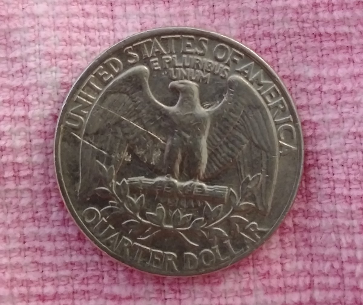 1989-P-Quarter-Slashes-Through-Eagle's-Wings