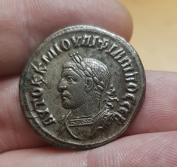 Identification-Help-Please-And-Site-For-Reference.
