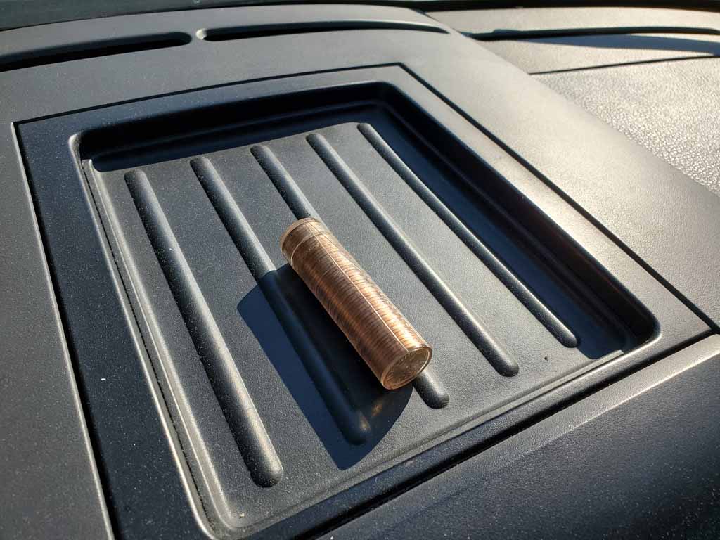 Need-Help-Opening-An-Old-Plastic-Tube-Of-Lincolns