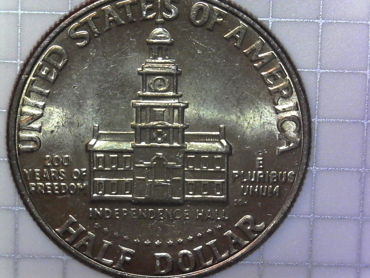 Bicentennial-Half-Dollar-Golden-In-Color-Possible-MD-Or-DD.