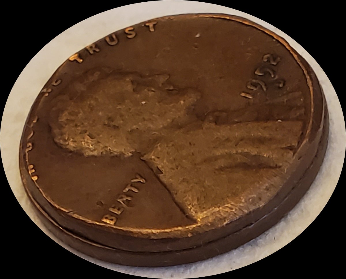Any-Thoughts-On-What-Happened-To-This-Coin-1952-D-Cent