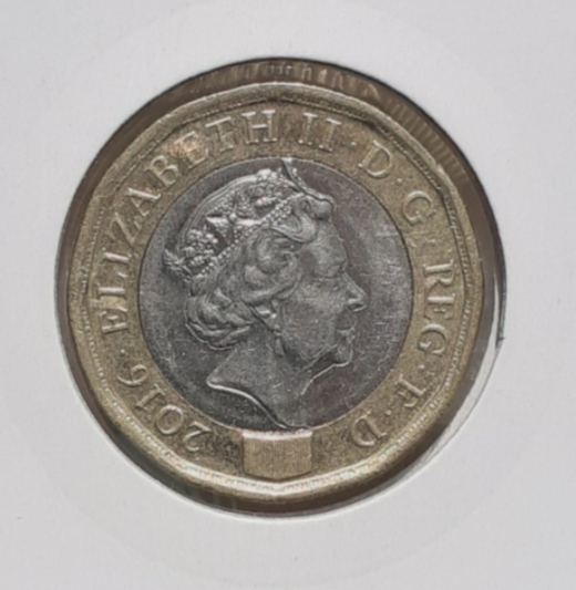 Bimetal-2016-1-Pound-Coin---Some-Sort-Or-Doubling?