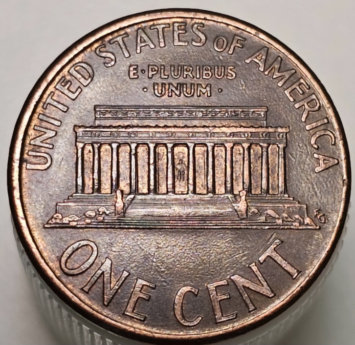 2001-LMC-What-Is-Going-On-With-Lincolns-Lips-And-Cheek?-1