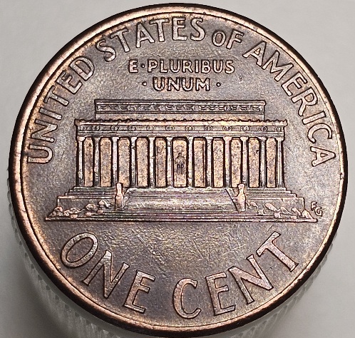 2001-LMC-What-Is-Going-On-With-Lincolns-Lips-And-Cheek?-1