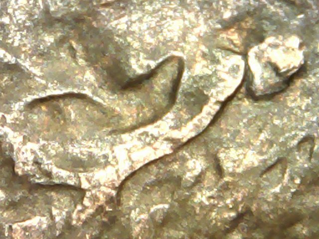 1982-Die-Chip,-Gas-Bubble-Or-Double-Ear?