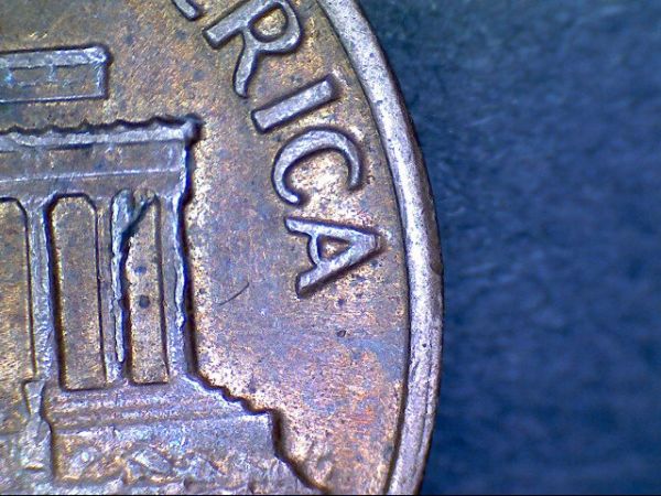 1969-D-Lincoln...die-Chip-Or-Die-Crack-Or-Both?