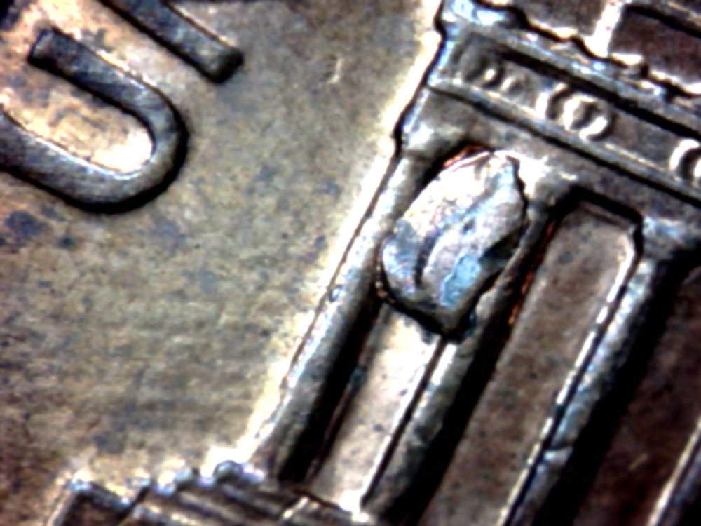 2007-P-Nice-Die-Chip-Beehive-