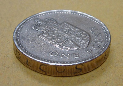 Fake-£1