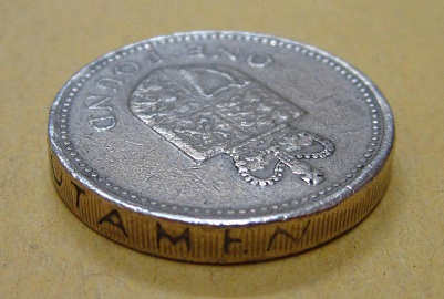 Fake-£1