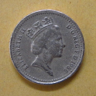 Fake-£1