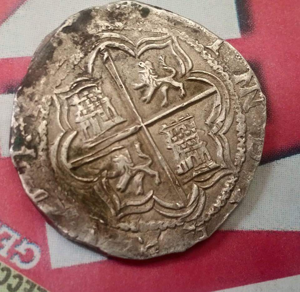 Help-Identifying-And-Grading-This-8-Reales-PTS-Coin