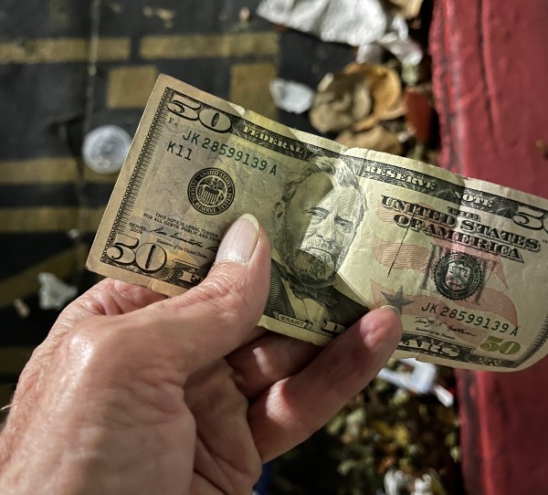 Post-Your-Stories-&-Pix-Of-Found-Money