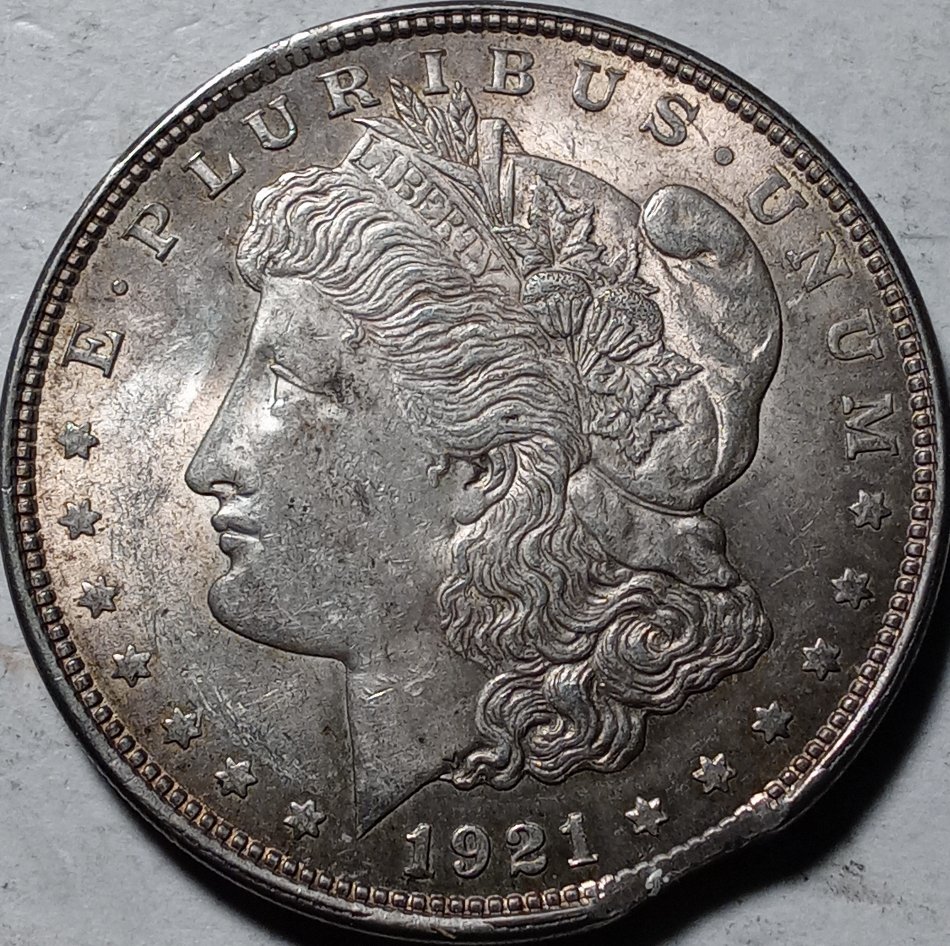 1921-P-Morgan-With-A-Clip