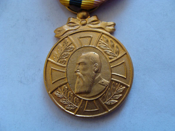 Please-Help-Identify-This-Medal