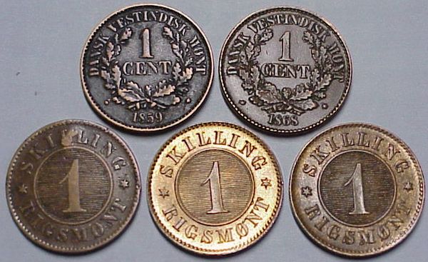 Awesome-Box-Of-Foreign-Coins