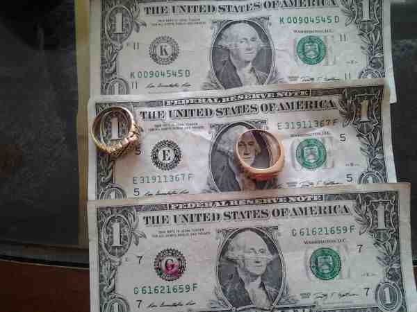 Counterfeit-$1-Dollar-Bill?